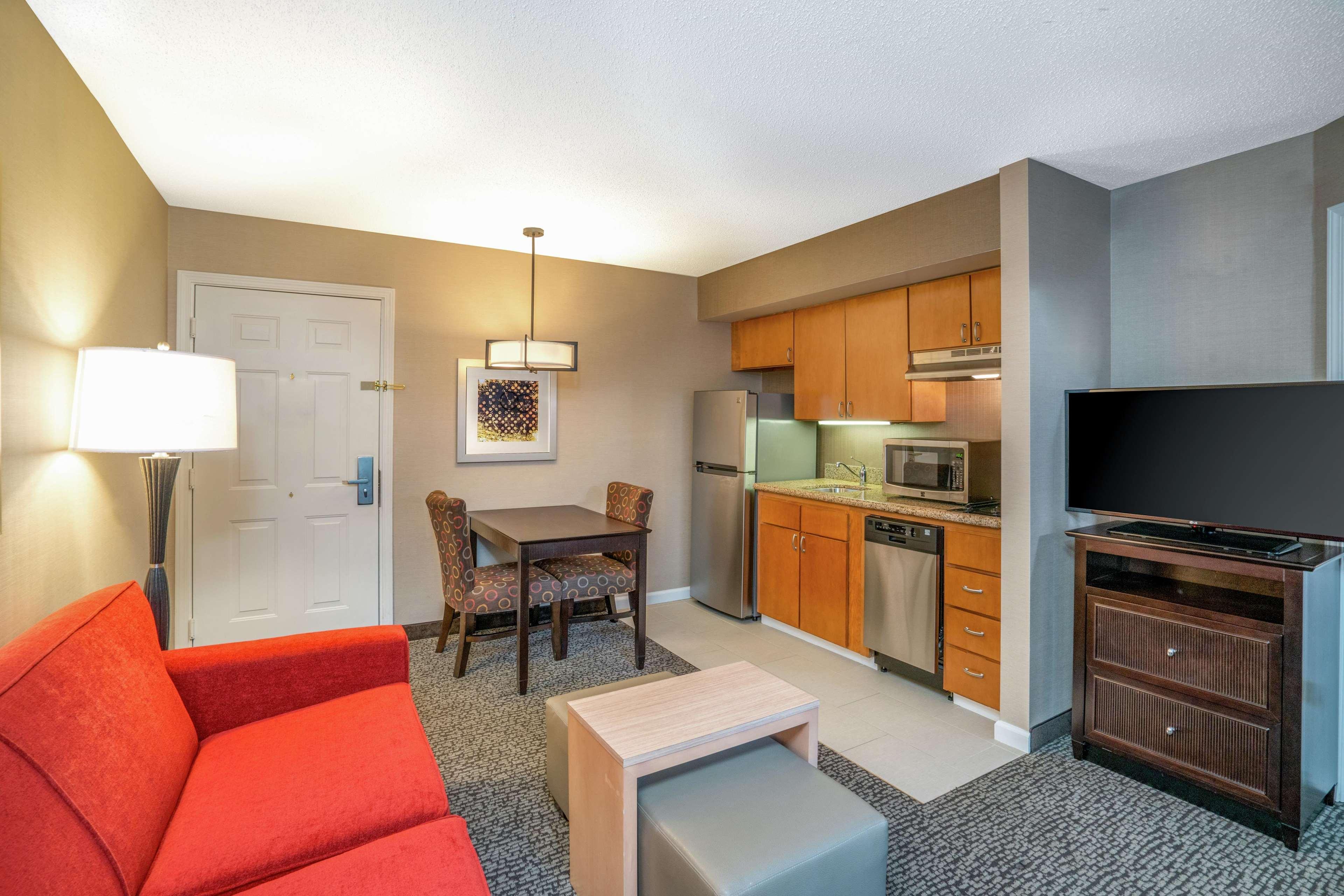 Homewood Suites Lafayette Bagian luar foto